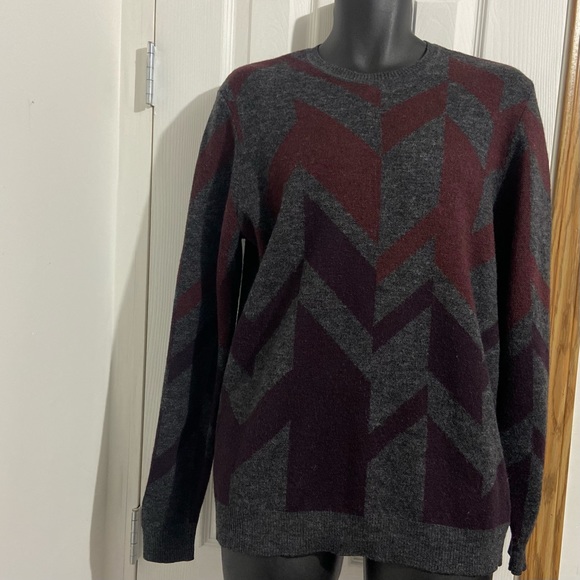 Calvin Klein Italian Yarn 50% merino wool 50% Acrylic men sweater. Size L. Used. - Picture 10 of 12